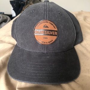 Grey Quiksilver hat